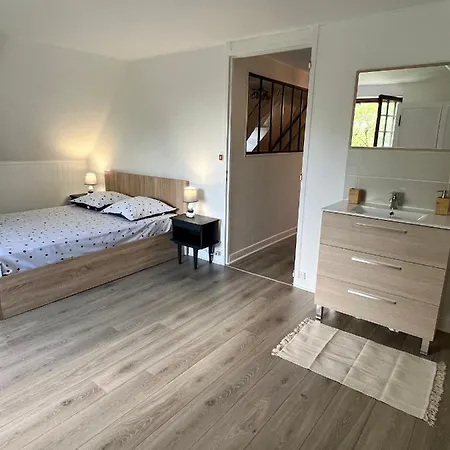 Feriehus Superbe A La Campagne Avec Grand Jardin Et Prive