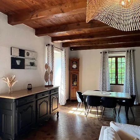 Superbe A La Campagne Avec Grand Jardin Et Prive Feriehus