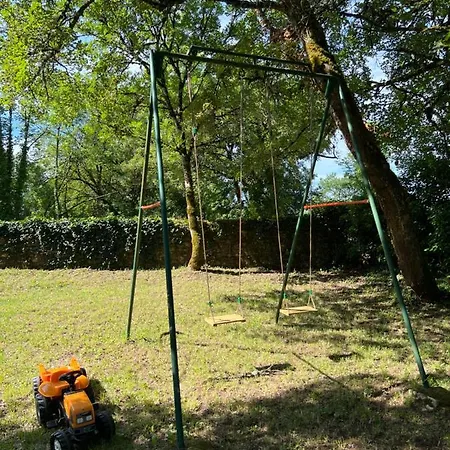 Superbe A La Campagne Avec Grand Jardin Et Prive Feriehus