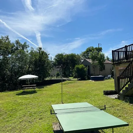 Superbe A La Campagne Avec Grand Jardin Et Prive * Balaguier-d'Olt