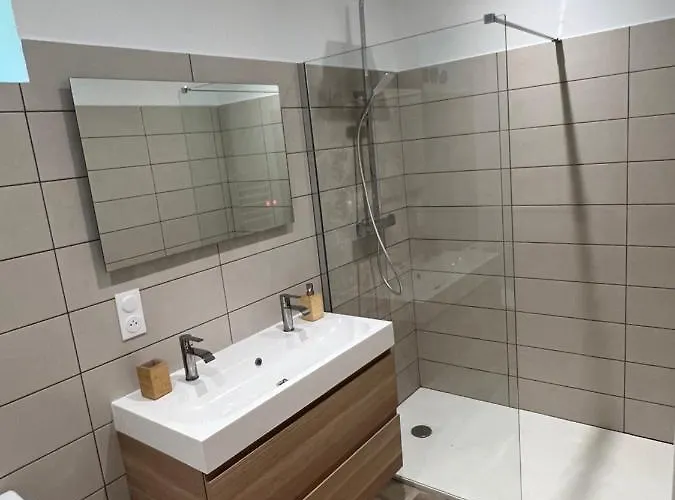 Superbe A La Campagne Avec Grand Jardin Et Prive